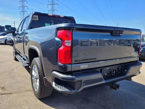 Used 2020 Chevrolet Silverado 3500 High Country w/ Technology Package AWD/4WD image 5