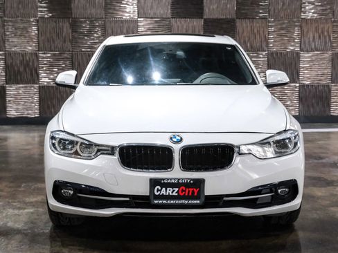 Used 2018 BMW 330i Sedan RWD image 7