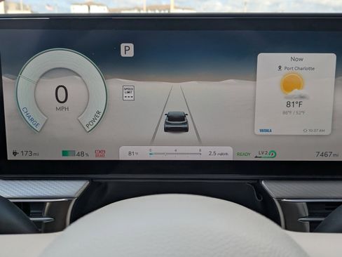 Used 2025 Genesis GV60 RWD image 37