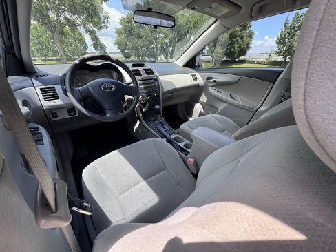 Used 2012 Toyota Corolla L FWD image 14