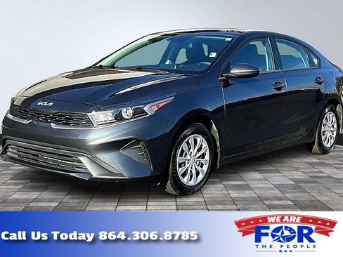 Used 2024 Kia Forte LX image 1