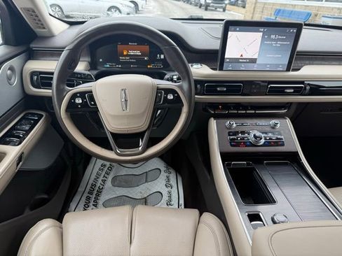 Used 2020 Lincoln Aviator Reserve w/ Equipment Group 202A image 17