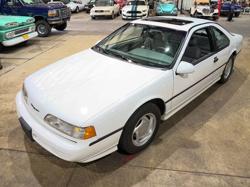 Used 1993 Ford Thunderbird Super RWD image 15