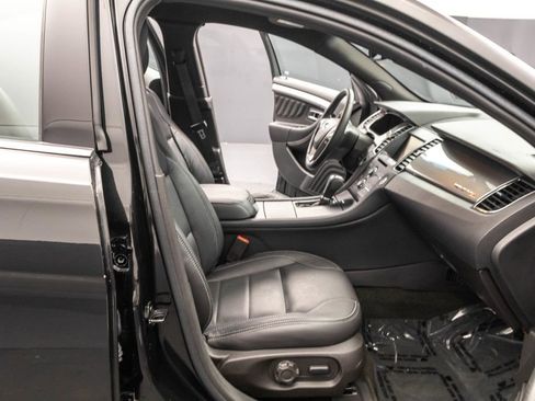 Used 2014 Ford Taurus SEL w/ Equipment Group 201A image 31