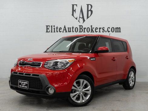 Used 2016 Kia Soul + image 1