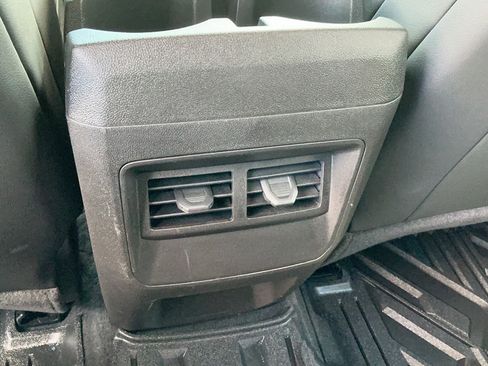 Used 2026 Chevrolet Colorado Trail Boss AWD/4WD image 10