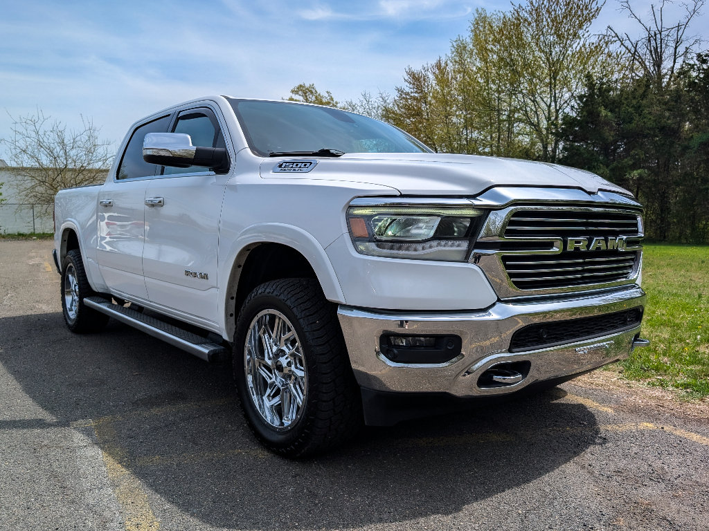 Used 2020 RAM 1500 Laramie AWD/4WD image 3