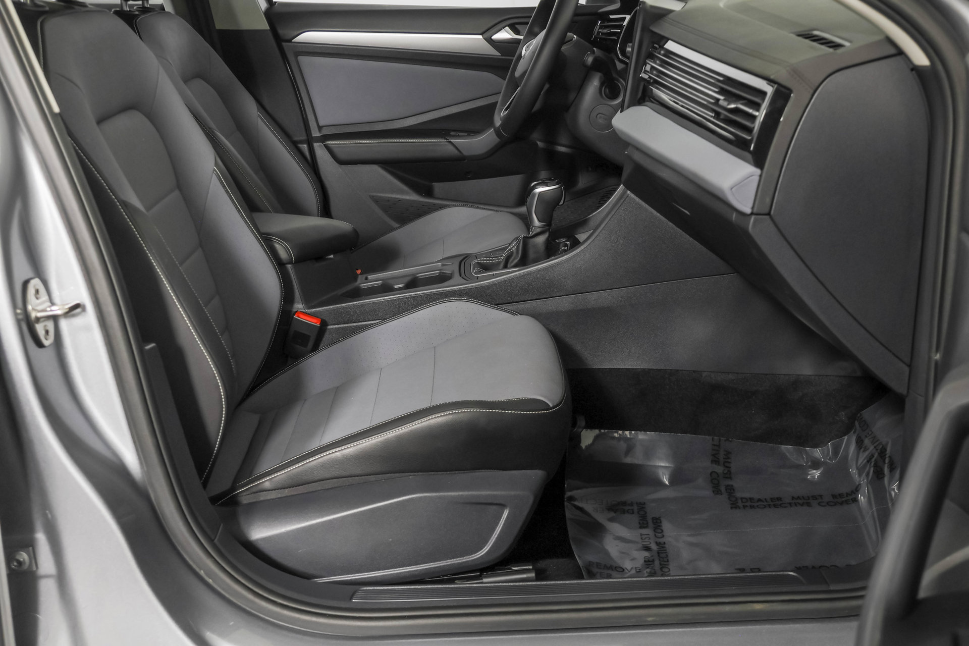 Used 2026 Volkswagen Jetta SE w/ Black Wheel Package FWD image 42