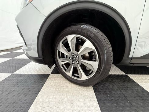 Used 2023 Ford Escape Platinum image 10