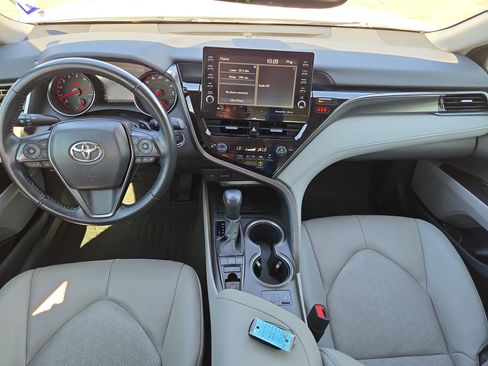 Used 2021 Toyota Camry XSE FWD image 21