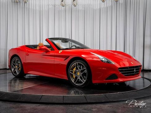 Used 2016 Ferrari California T RWD image 23