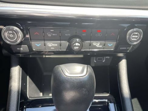 Certified 2023 Jeep Compass High Altitude AWD/4WD image 31