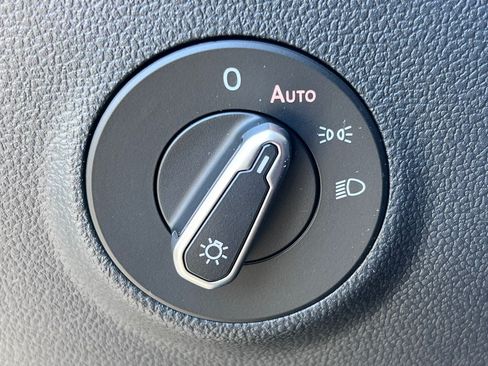 Used 2025 Volkswagen Taos S AWD/4WD image 13
