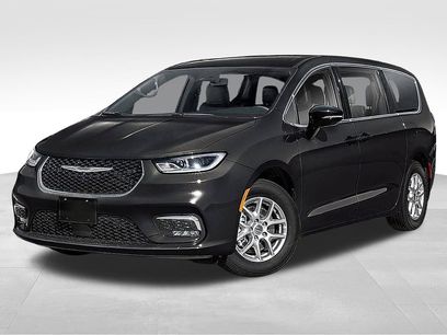 New 2026 Chrysler Pacifica Pinnacle