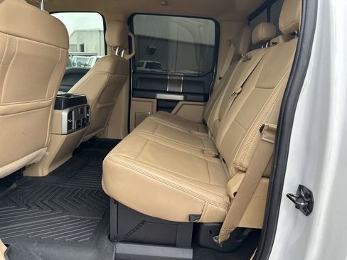 Used 2019 Ford F250 Lariat w/ Lariat Value Package image 40