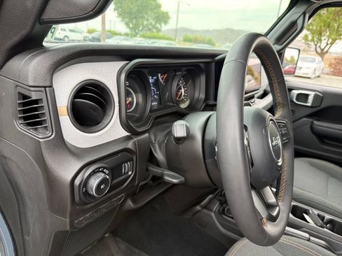 Used 2024 Jeep Wrangler Unlimited Sport AWD/4WD image 14