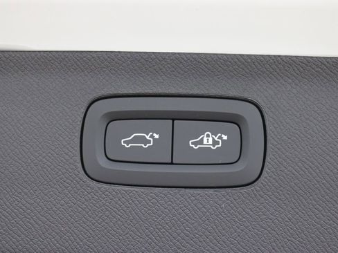 New 2026 Volvo XC90 B5 Core AWD/4WD image 33