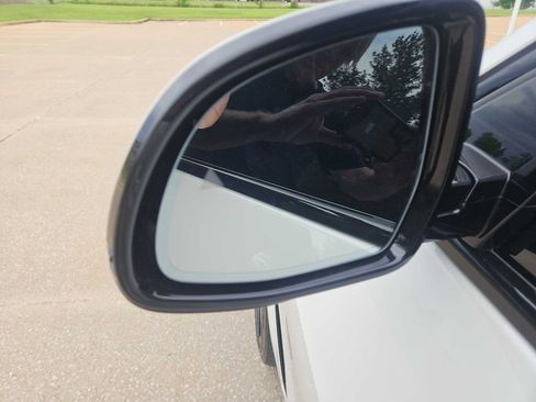 Used 2021 BMW X5 xDrive40i w/ M Sport Package image 15