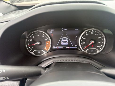 Used 2021 Jeep Renegade Trailhawk w/ Sun & Sound Group AWD/4WD image 28