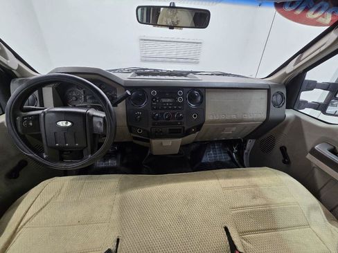 Used 2010 Ford F250 XL AWD/4WD image 13