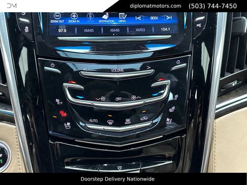 Used 2019 Cadillac Escalade ESV Platinum image 32