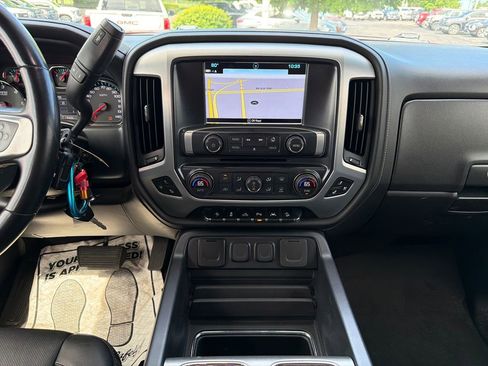 Used 2018 GMC Sierra 1500 SLT w/ SLT Premium Package AWD/4WD image 21
