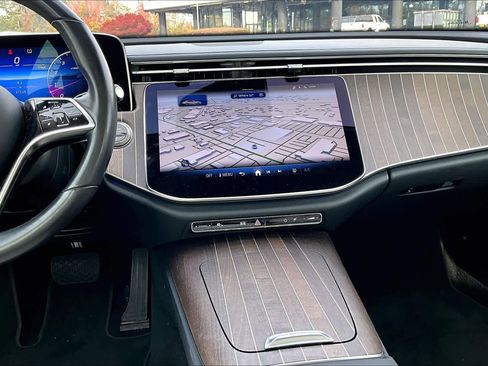 Certified 2025 Mercedes-Benz E 350 4MATIC Sedan w/ Winter Package image 6