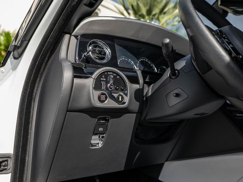 Certified 2022 Rolls-Royce Ghost image 40