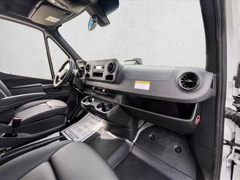 Used 2026 Mercedes-Benz Sprinter 2500 image 10