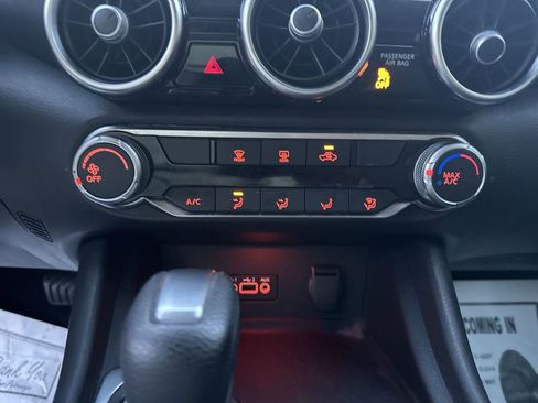 Used 2022 Nissan Sentra SV image 17