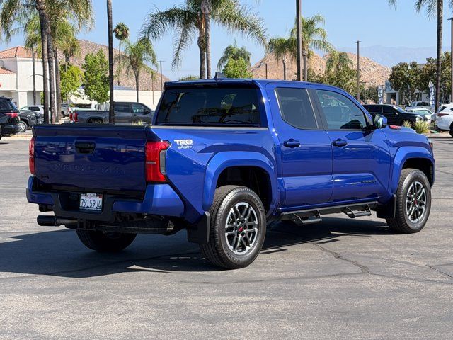 Used 2025 Toyota Tacoma TRD Sport AWD/4WD image 5