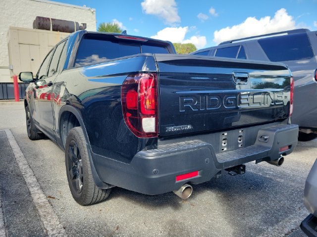 Used 2025 Honda Ridgeline Black Edition image 4