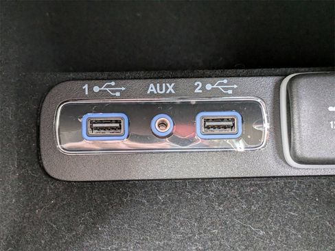 Used 2021 Jeep Grand Cherokee Limited w/ Luxury Group II image 31