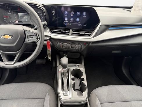 Used 2025 Chevrolet Trax LS image 11