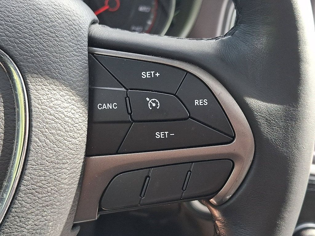 Used 2019 Dodge Charger SXT w/ Plus Group RWD image 18