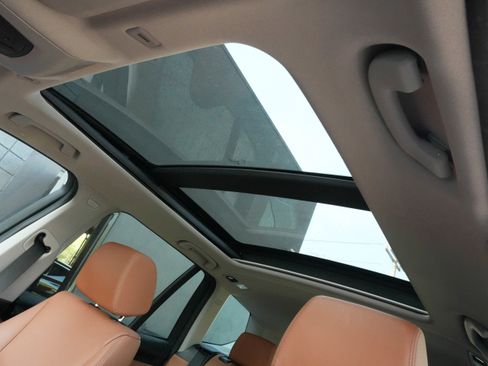 Used 2017 BMW X3 xDrive28i image 12