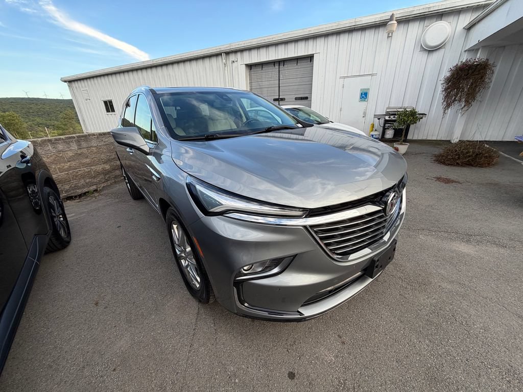 Used 2023 Buick Enclave Essence w/ Experience Buick Package AWD/4WD image 7