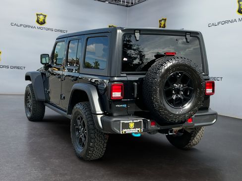 Used 2024 Jeep Wrangler Unlimited AWD/4WD image 7
