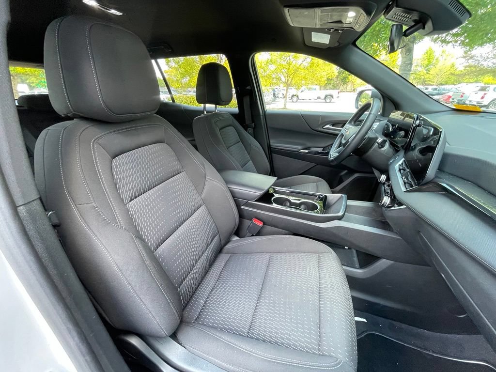 Used 2025 Chevrolet Equinox LT FWD image 31