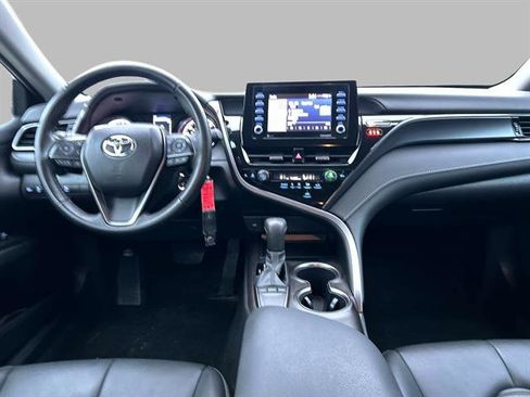 Used 2023 Toyota Camry SE image 16