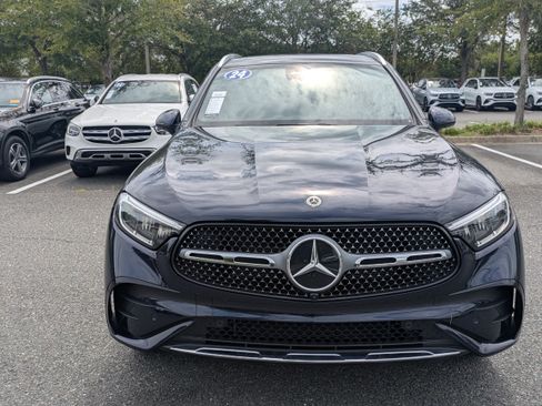 Used 2024 Mercedes-Benz GLC 300 4MATIC image 8