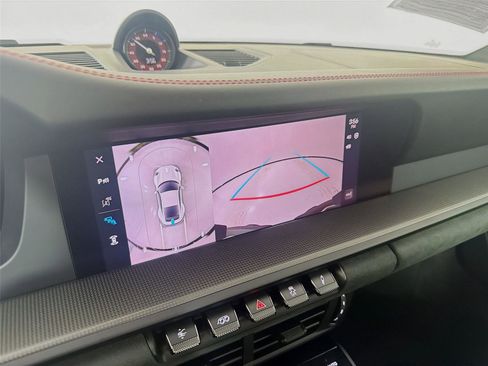 Certified 2025 Porsche 911 Carrera GTS image 17