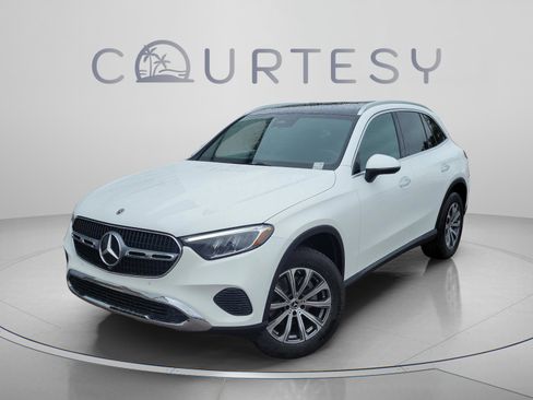 Certified 2026 Mercedes-Benz GLC 300 image 1