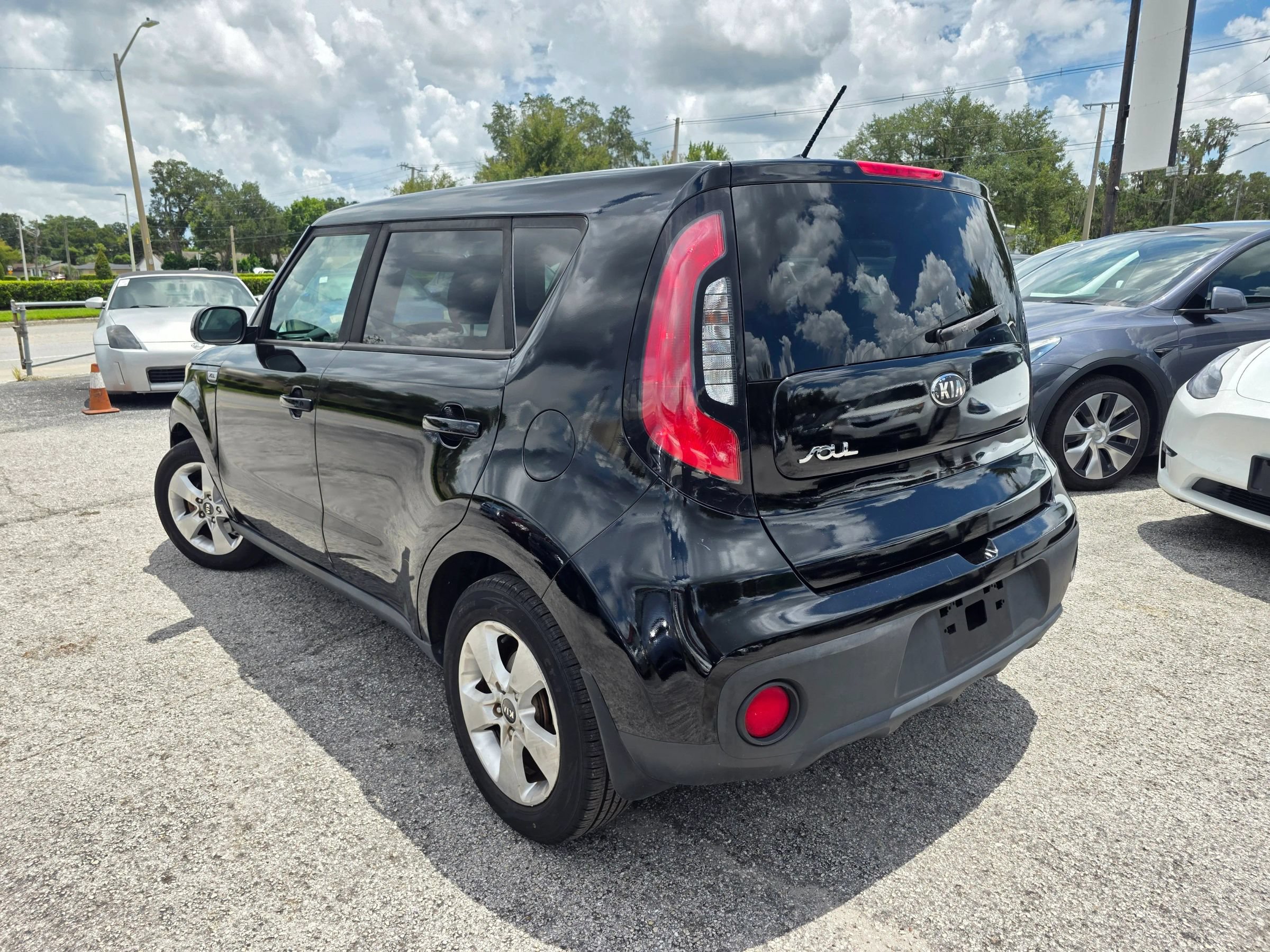 Used 2017 Kia Soul FWD image 4
