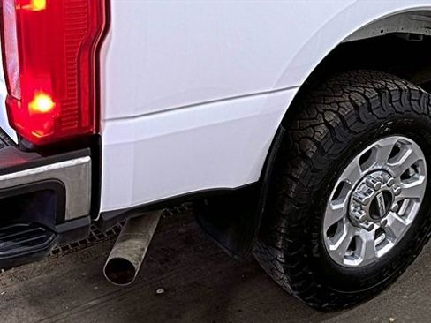 Used 2024 Ford F350 XLT AWD/4WD image 10