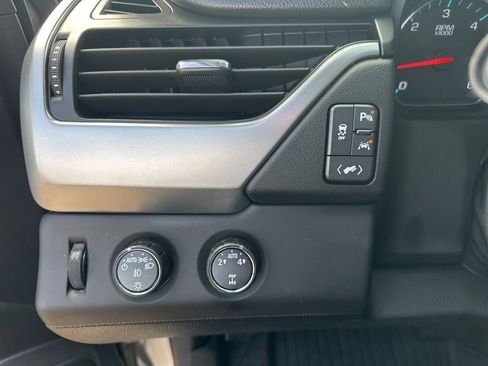 Used 2016 Chevrolet Tahoe LTZ image 13