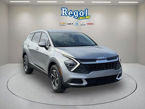 Used 2024 Kia Sportage LX AWD/4WD image 1