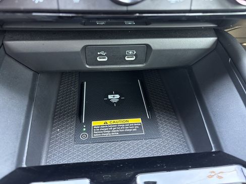 Used 2024 Honda Accord Touring image 17