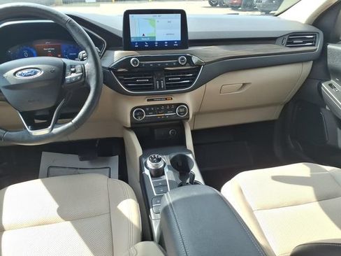 Certified 2020 Ford Escape Titanium AWD/4WD image 10