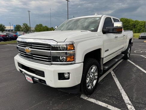 Used 2016 Chevrolet Silverado 2500 High Country w/ Duramax Plus Package AWD/4WD image 8